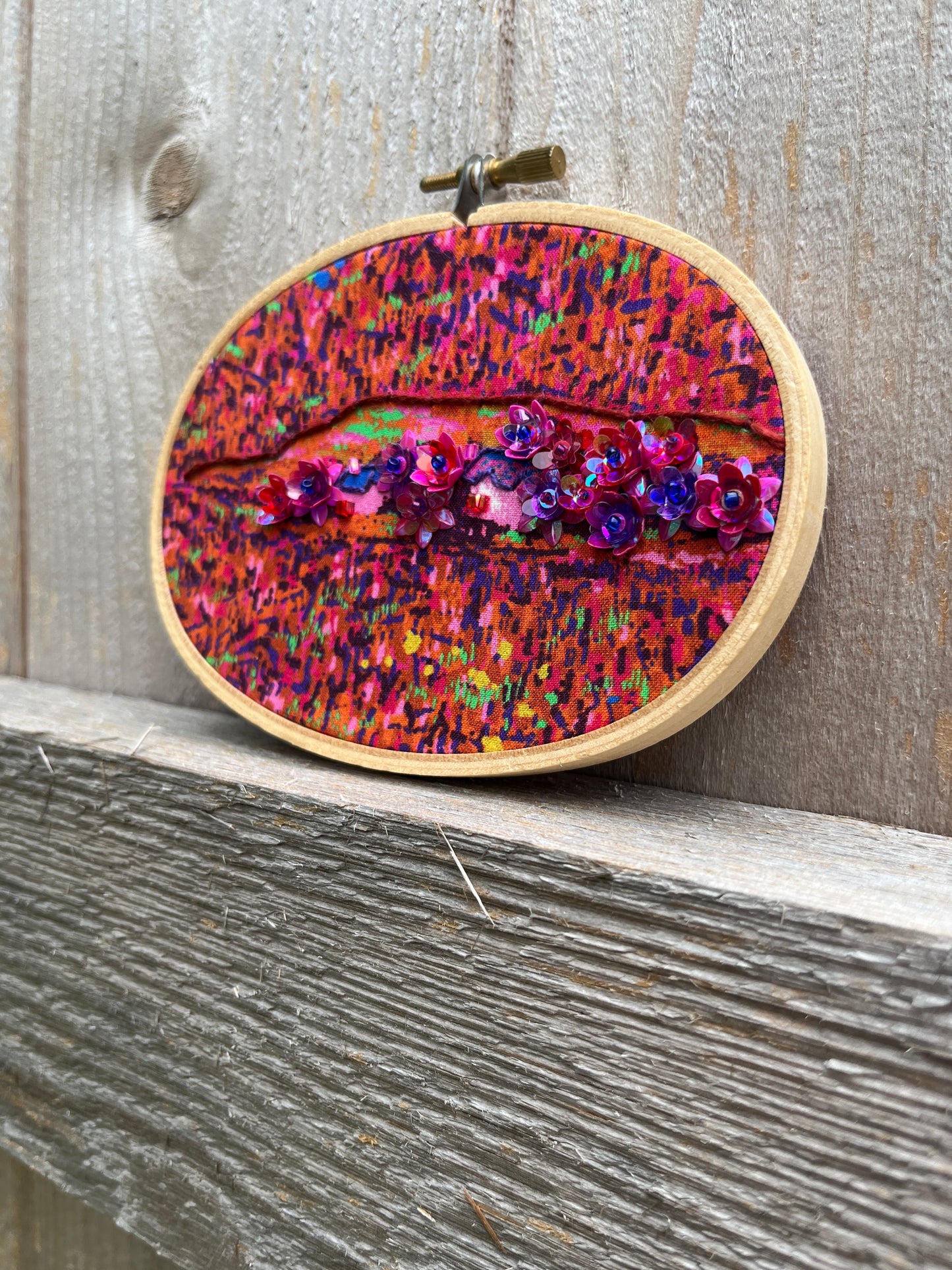 Red Oval Landscape Hoop