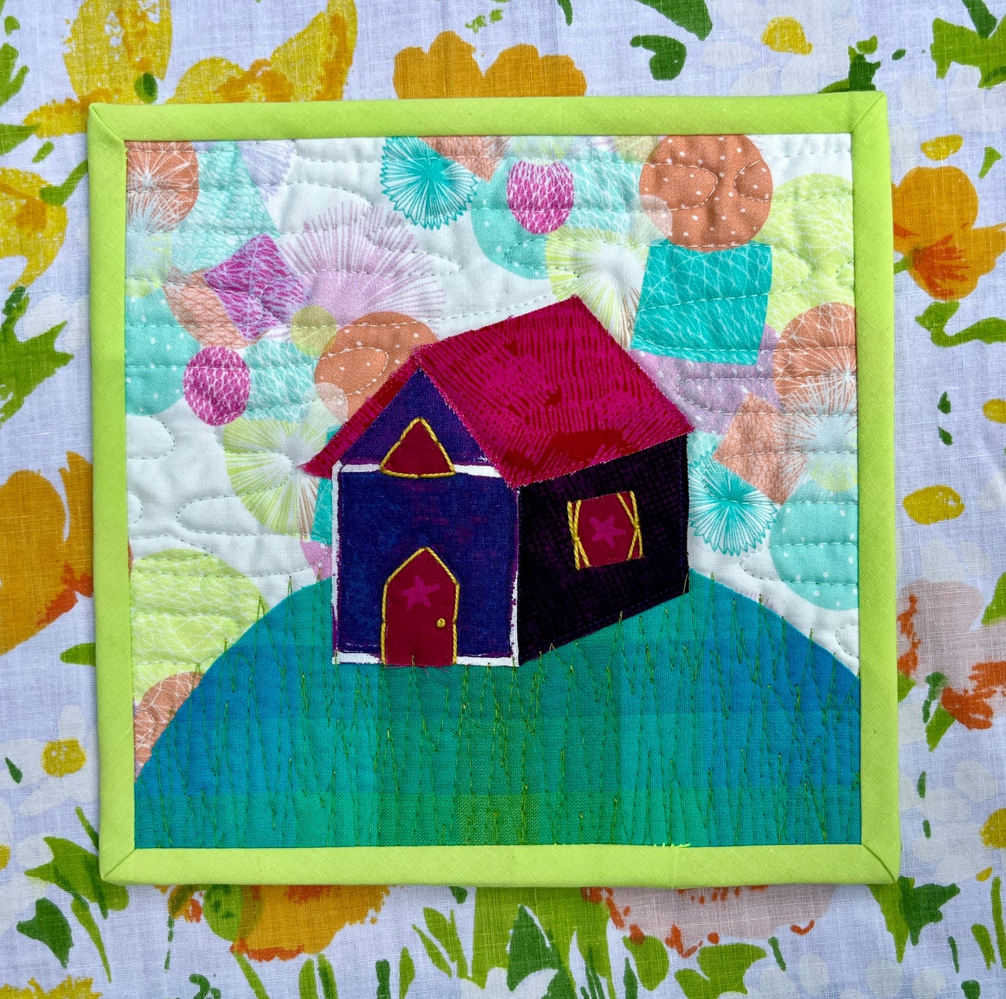 House on a Hill Mug Rug