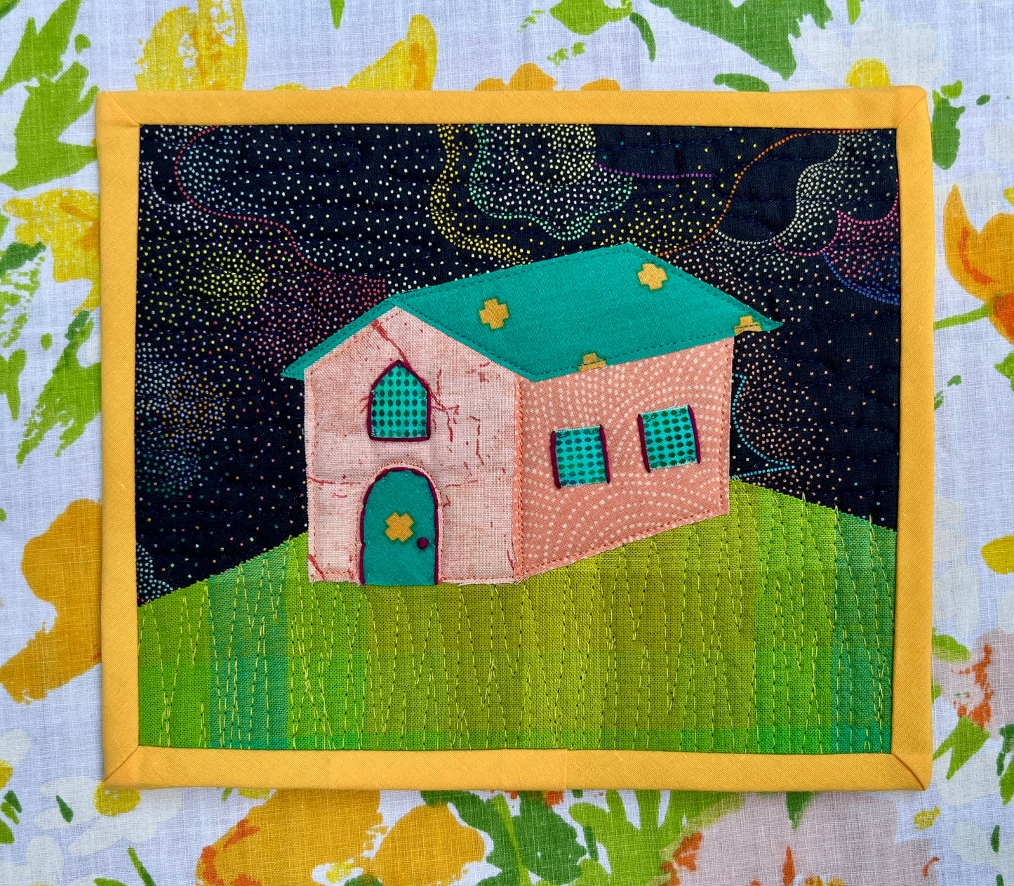 House on a Hill Mug Rug