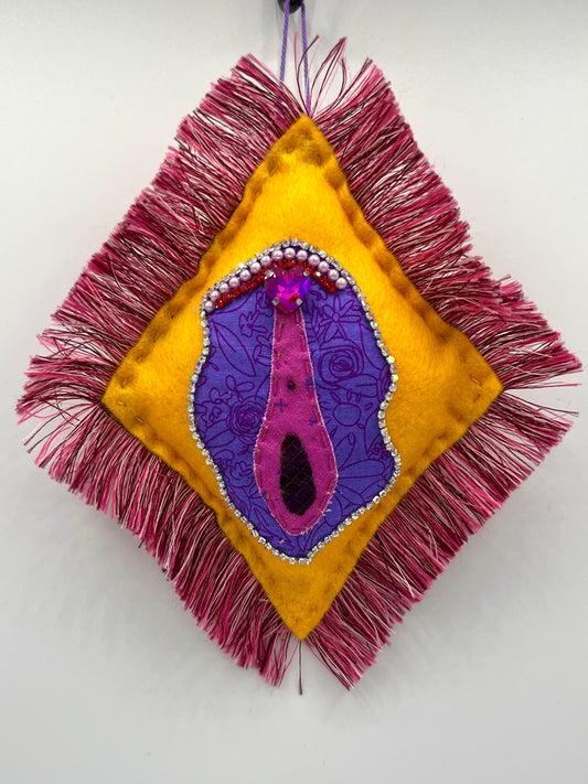 Fabulous Fringe Vulvart